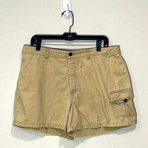 Plus Size Carolina Blues Khaki Shorts. Size 16.